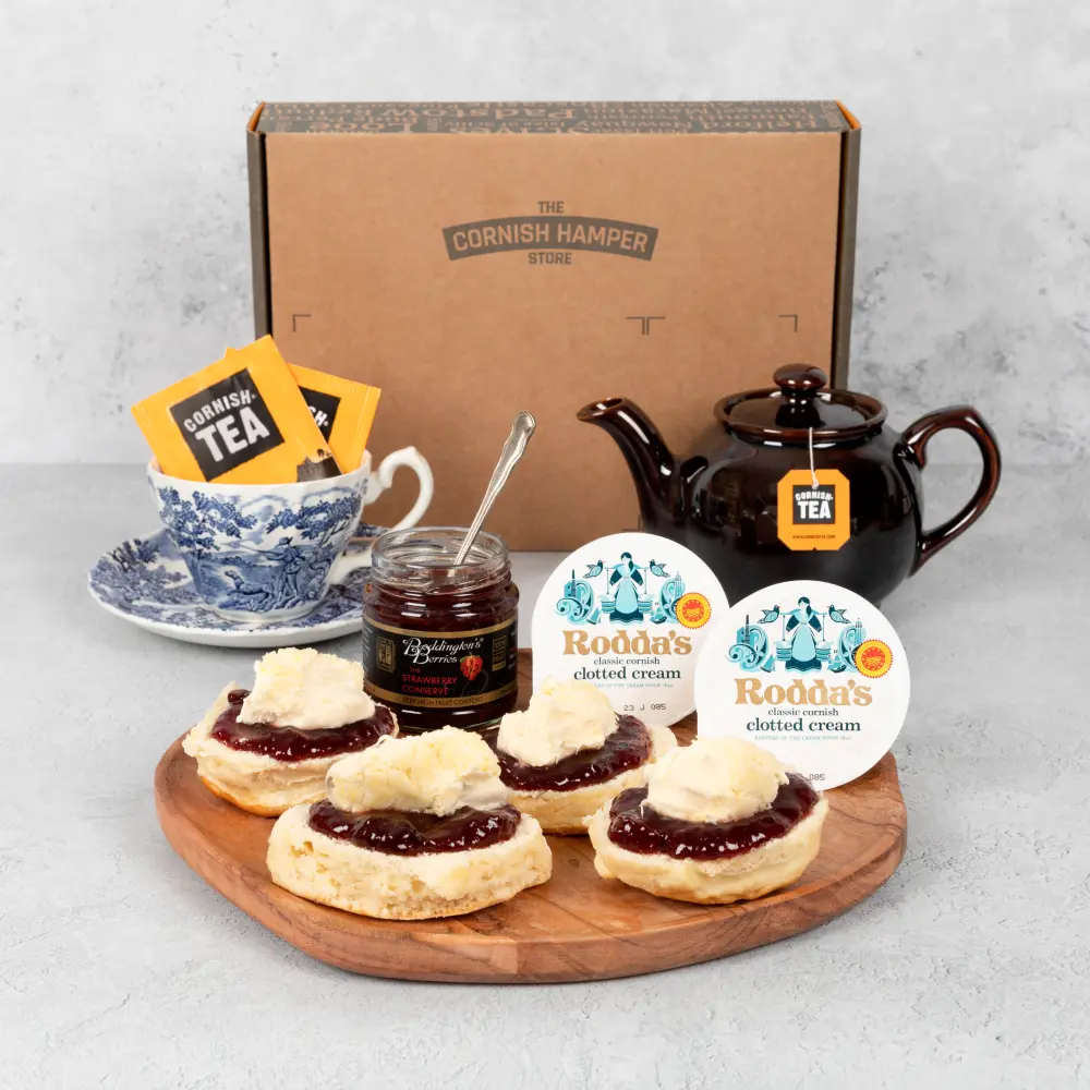 A Little Afternoon Tea of the Rings Letterbox Hamper 